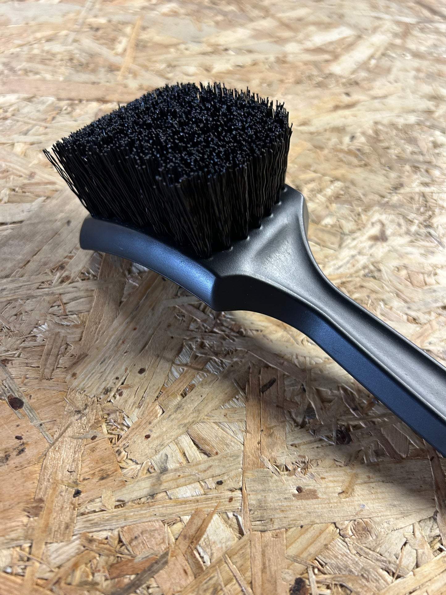 Tyre Cleaning and Scrubbing Brush