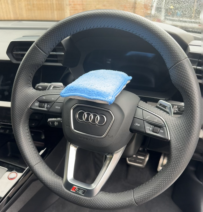 Dual-Sided Cleaning Pad